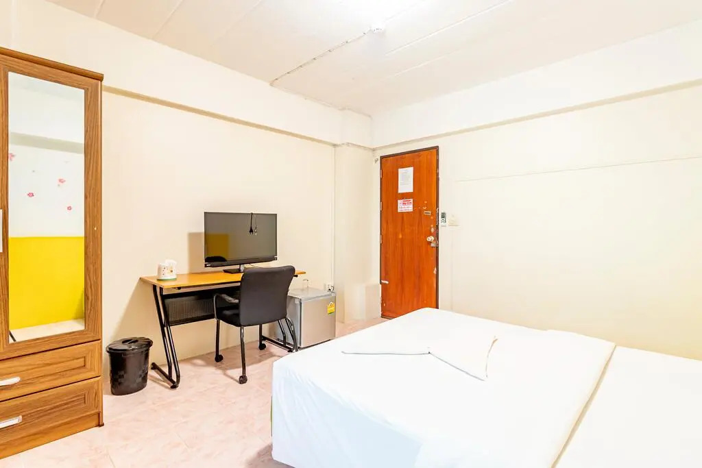 Alanda Hotel & Apartment Pinklao Bangkok
