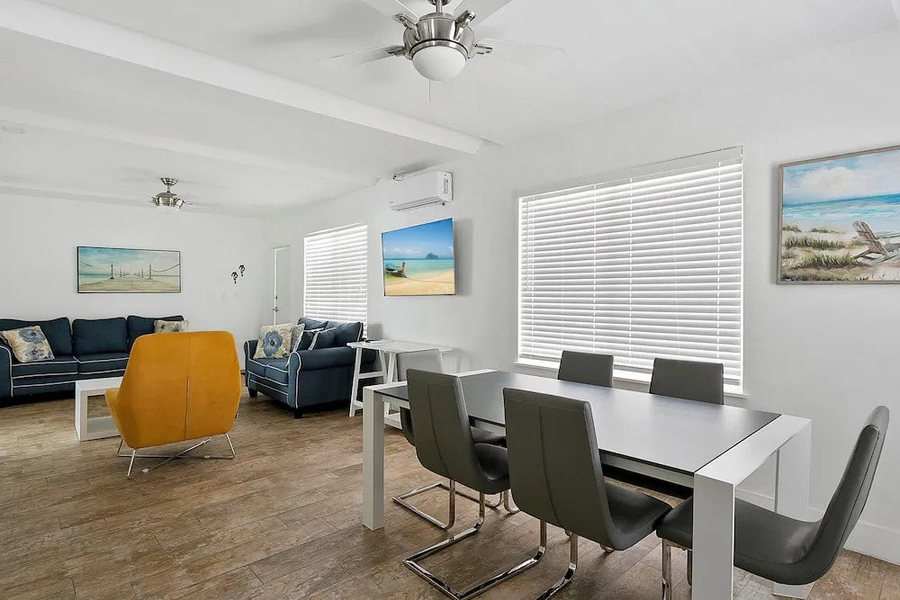 Spacious 1 Bedroom APT at the beach