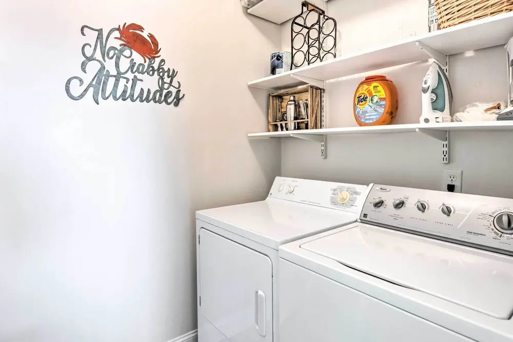 Okaloosa Island Escape: Bayfront Condo Near Beach