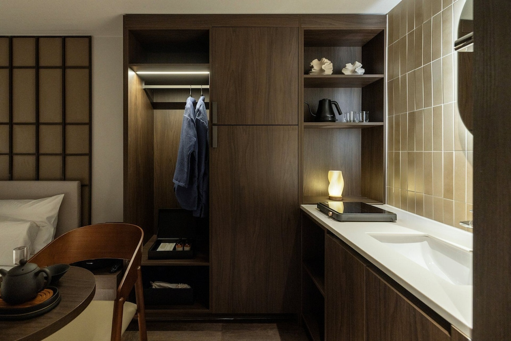 LOOP Seoul Hotel Retreat by Anook Seoul Gangnam 1st