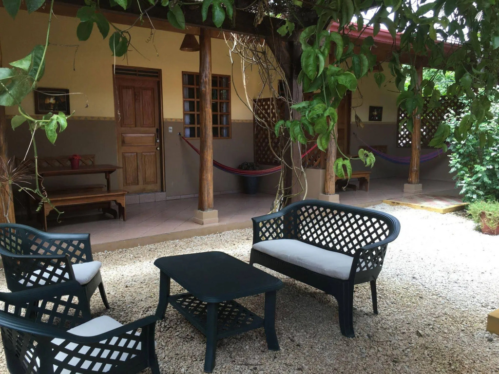 Cabinas El Colibri, Apart Hotel