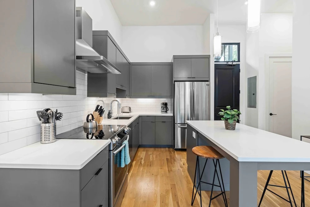 Bonaventure Furnished Apartments