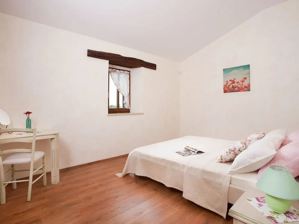Beautiful Villa in Sveti Lovrec With Barbecue