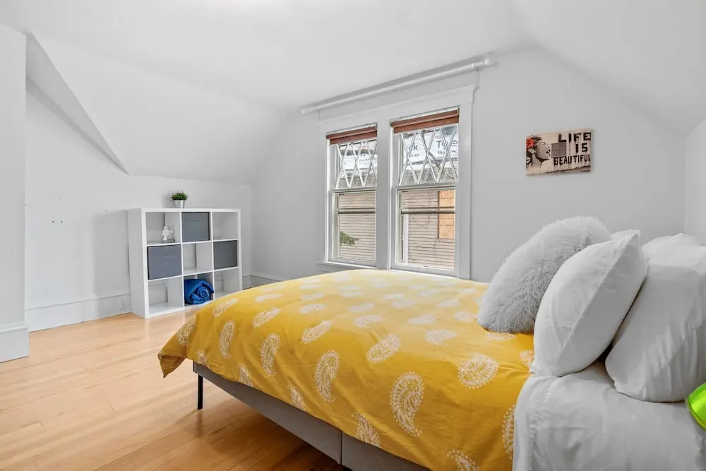 Sheridan Cottage (No Front Desk)