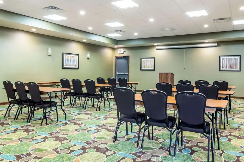 Holiday Inn Express and Suites Hannibal