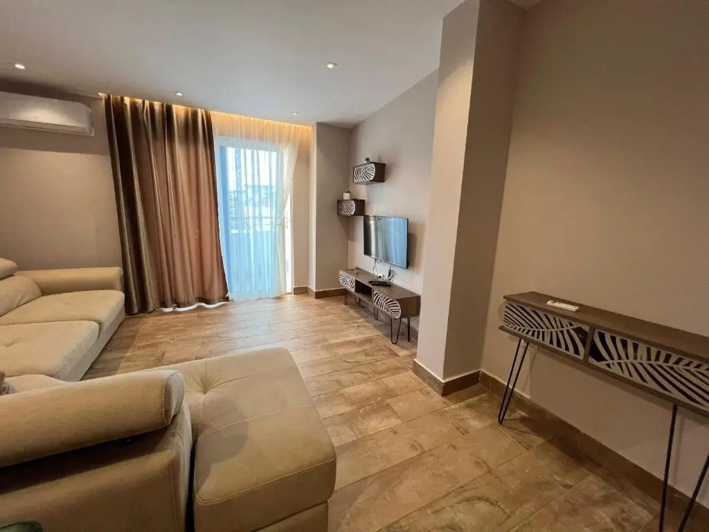 Armando Apartments