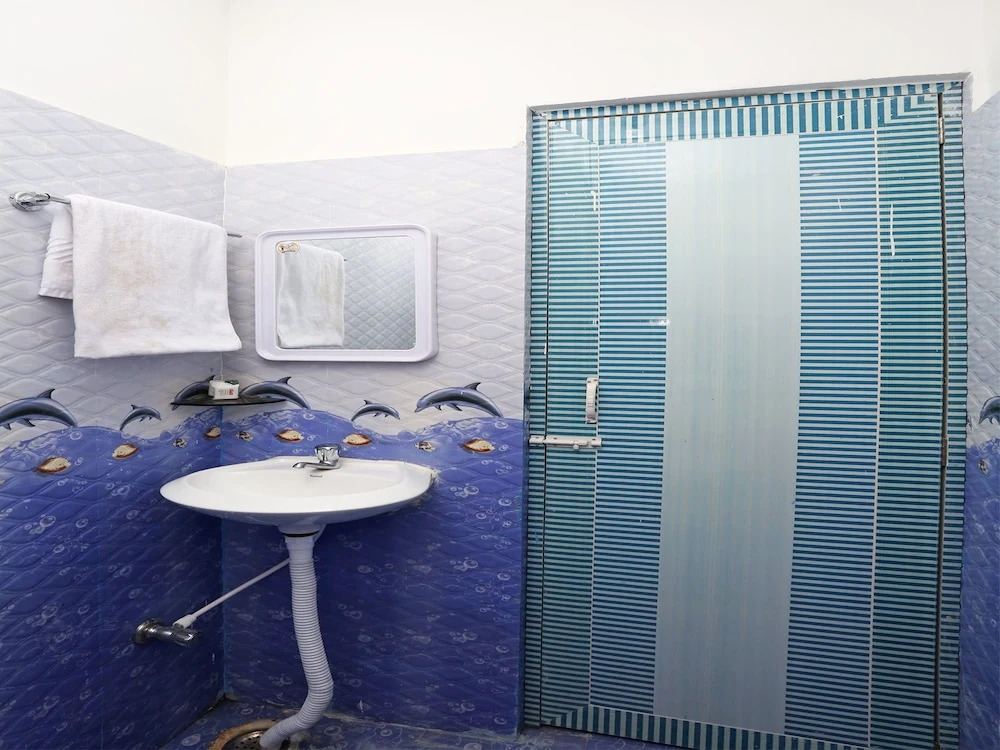Oyo 11866 N J Residency