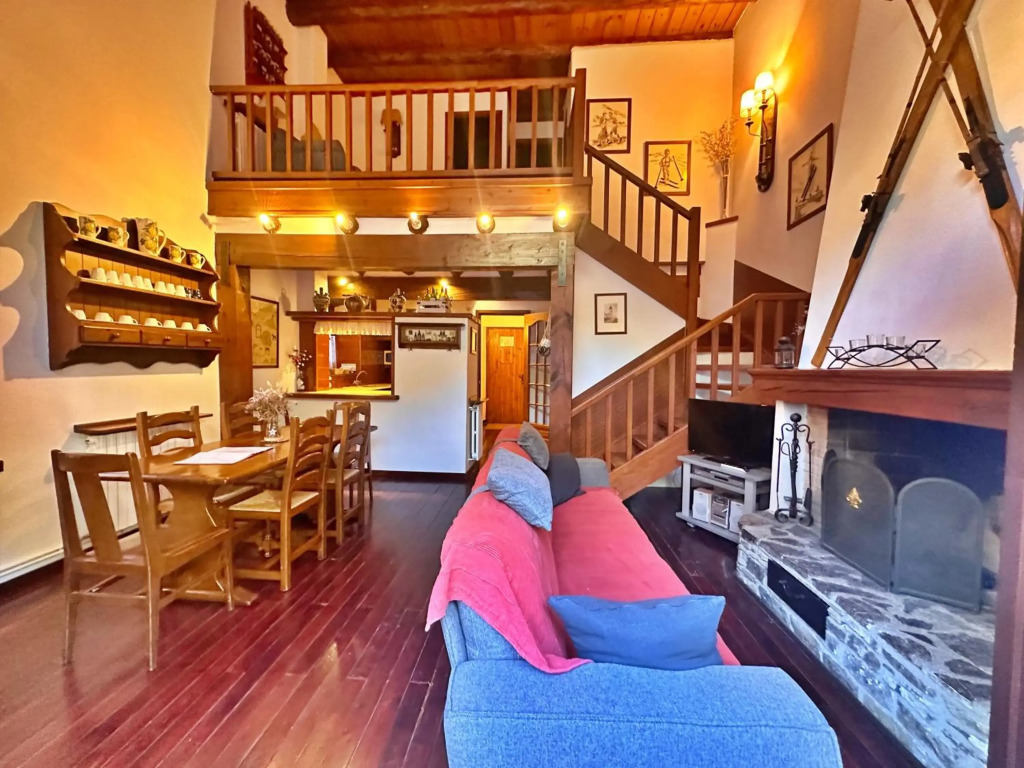 D2, Bordes d'Arinsal, Duplex Rustico con chimenea, Arinsal , zona Vallnord