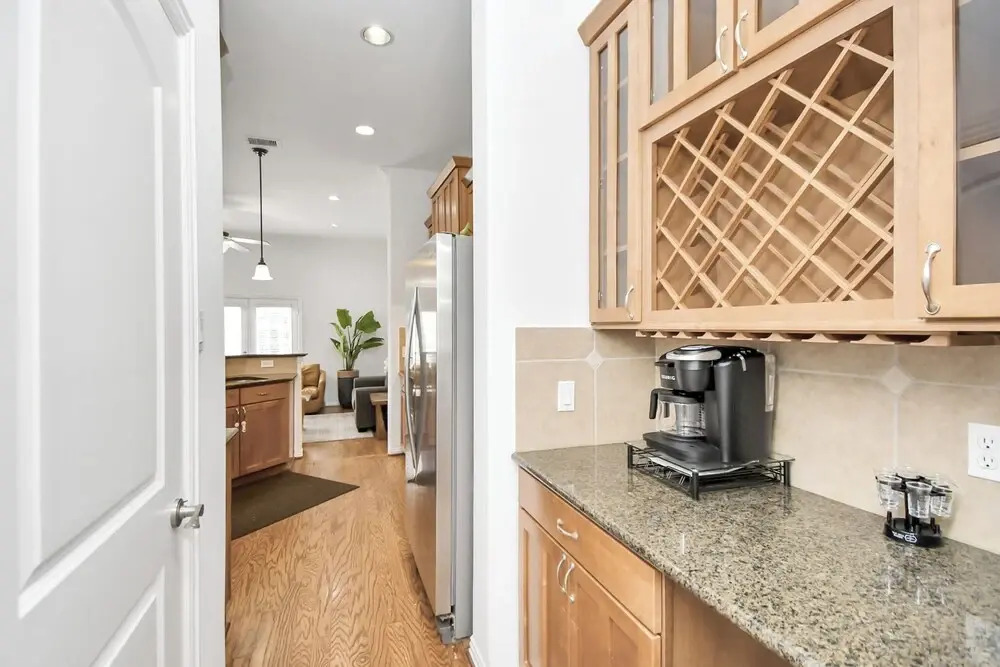 Lux Galleria Home-5BR Roof Deck