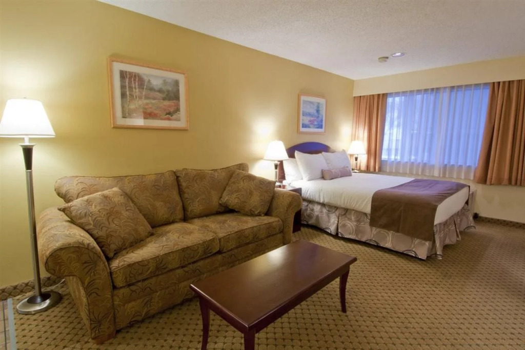 Best Western PLUS Burnaby Hotel