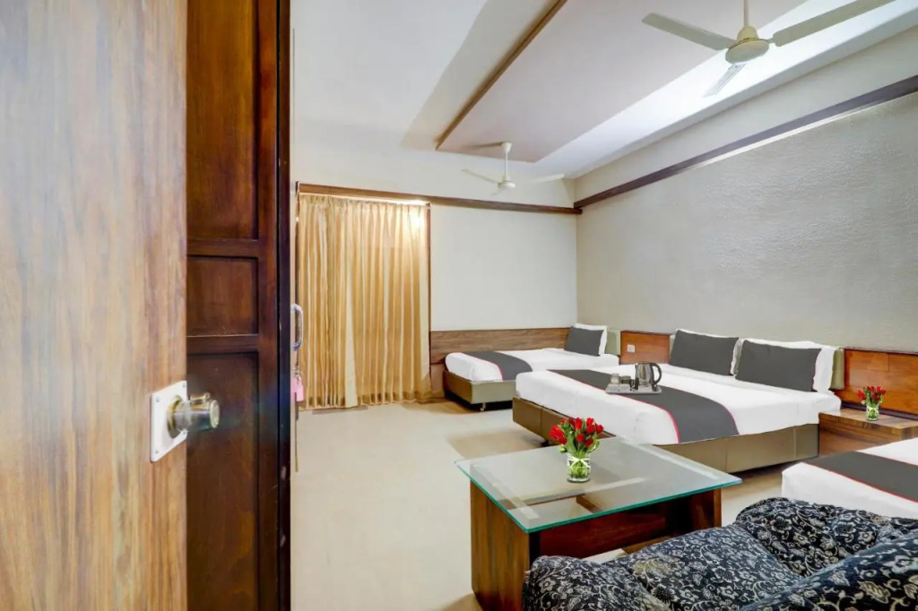 Hotel Green Nest Suites