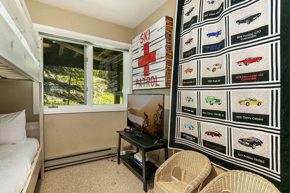 J1 Meadow Creek Miniums 3 Bedroom Condo by RedAwning