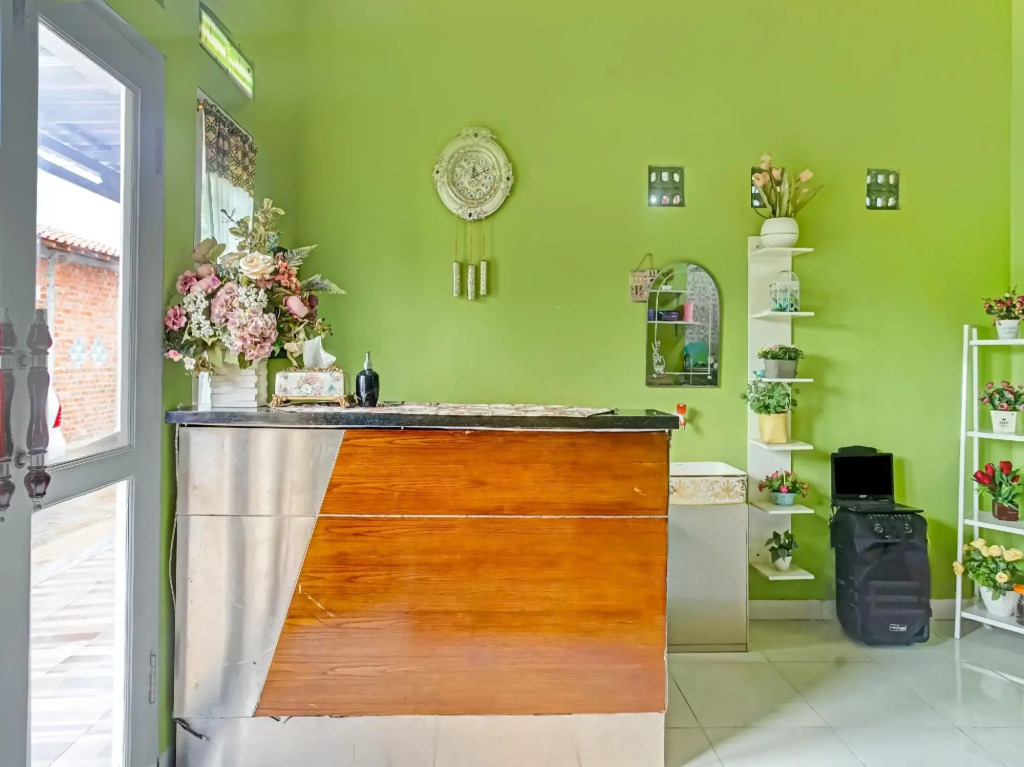 OYO 90602 Guest House Marisa Syariah