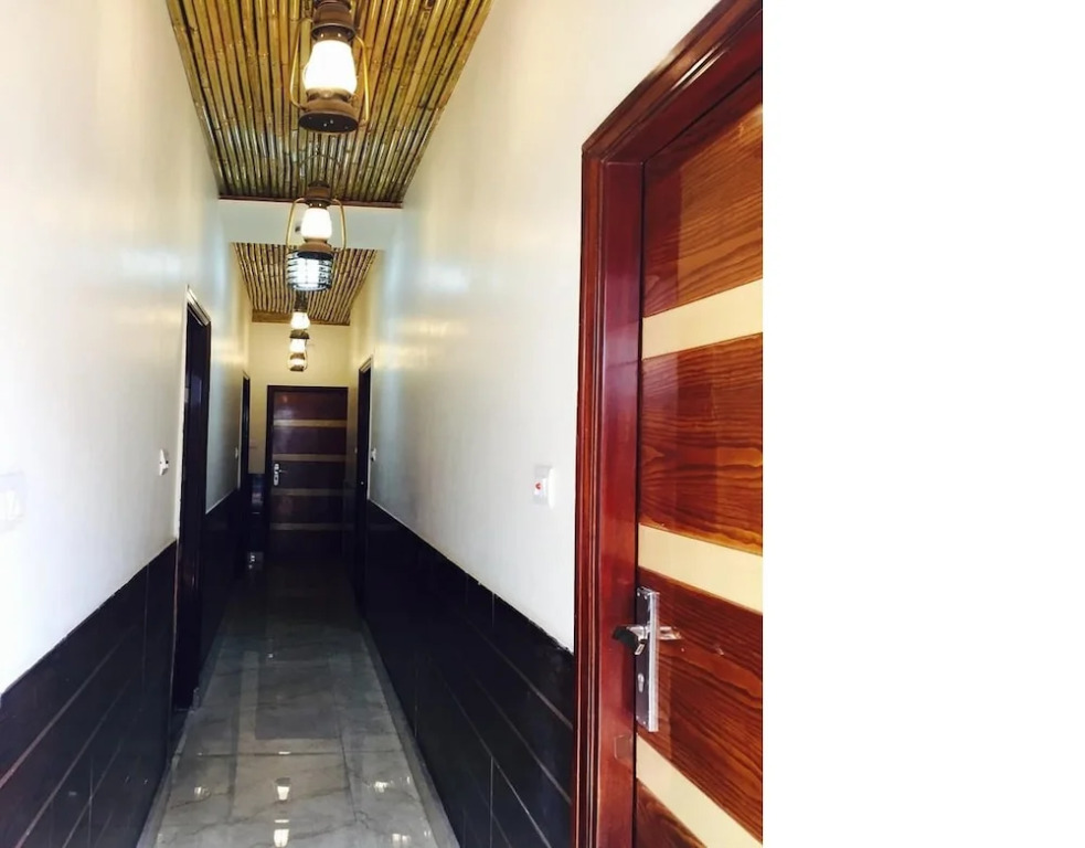Hotel Star Villa City Centre - Front of New Delhi Railway Station & 5 Minutes from Connaught Place