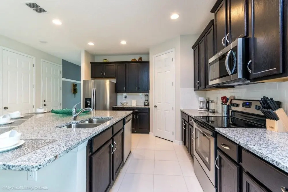 Large 7 Bed Pool Near Disney For 14 Guests! 7 Bedroom Villa