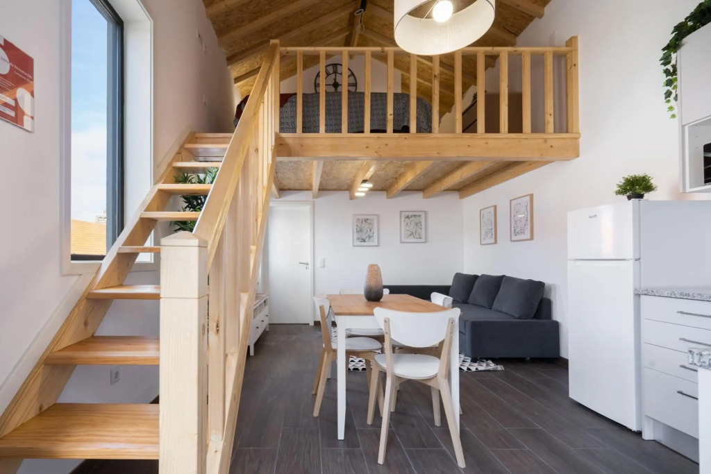 Stylish Duplex House - Terrace & River View