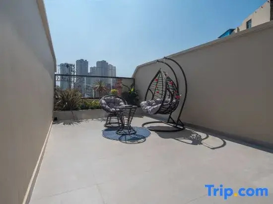 Red River Water Town Zibo Smart Hot Spring Hotel in Mile City Center