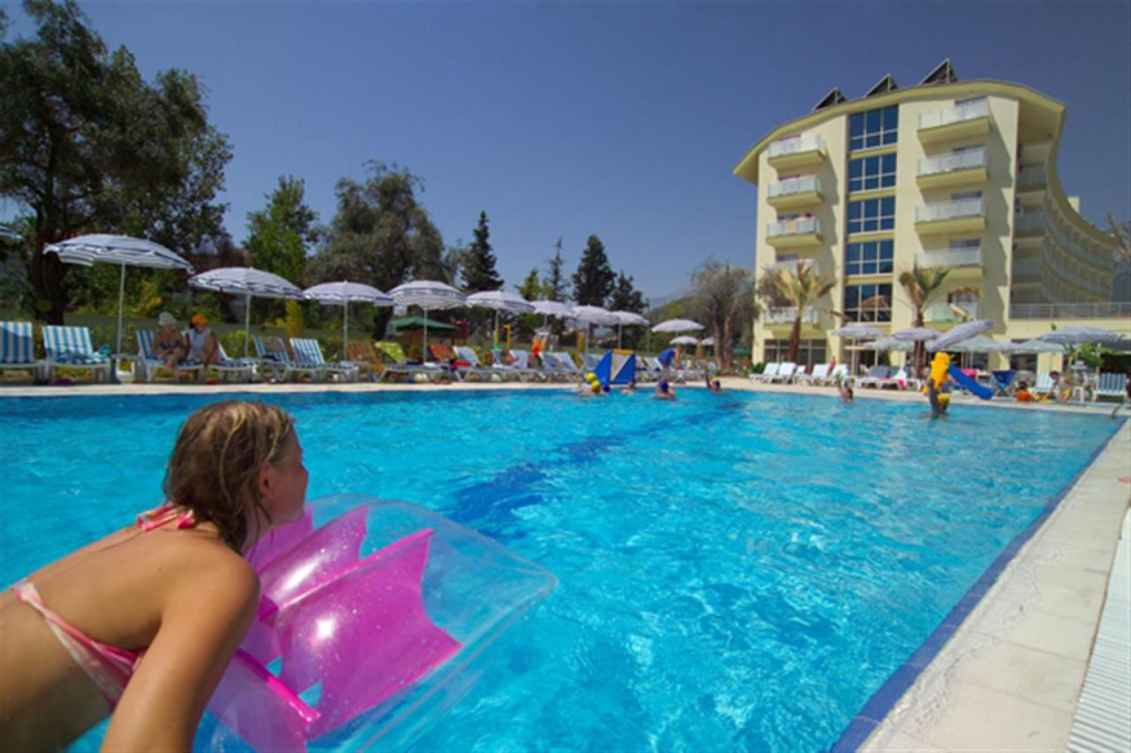 Lims Bona Dea Beach Hotel