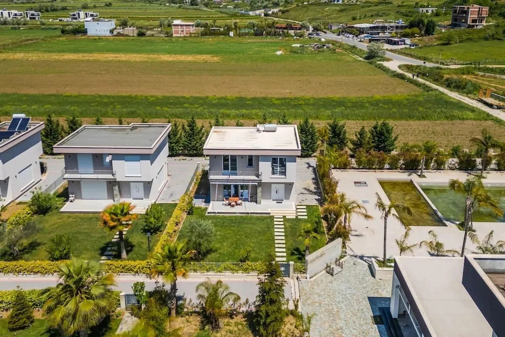 Garden Breeze Stay Villa 1 - Gala Residence by PikHost