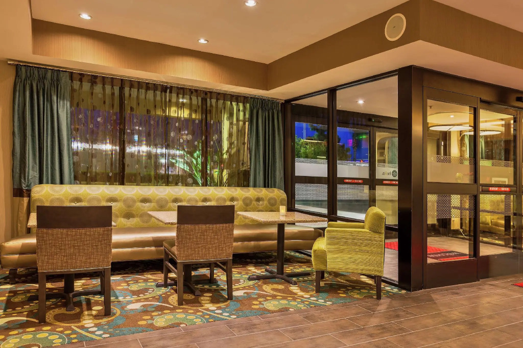 Spark by Hilton Bakersfield Central