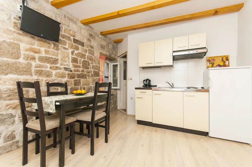 Apartments Ivica
