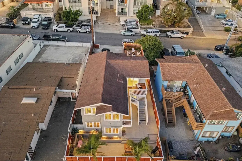 Walk to Trestles Beach, Shared Yard+firepit El Camino Surfhouse A by Avantstay