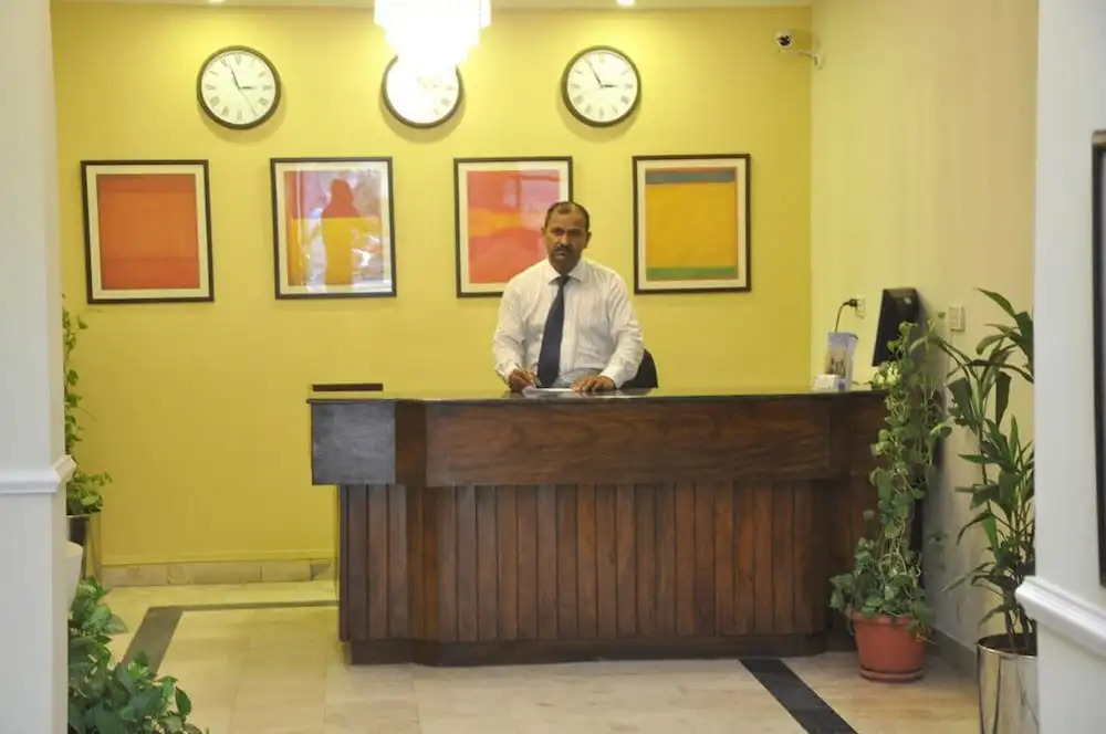 Herfa INN Hotel Lahore