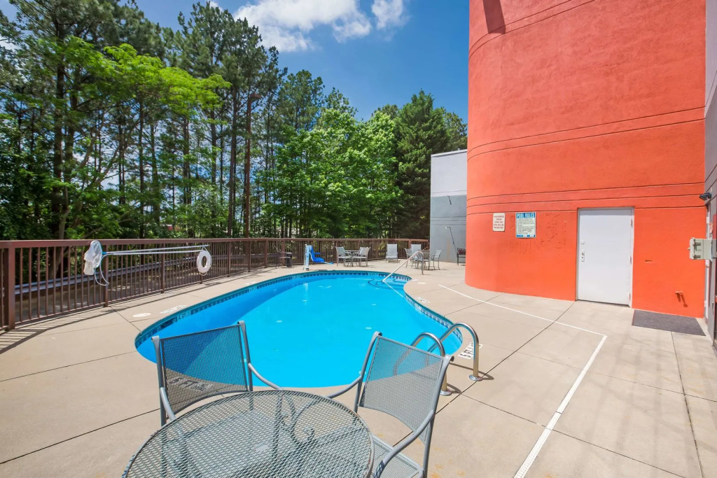 Budgetel Inns & Suites - Atlanta Galleria Stadium