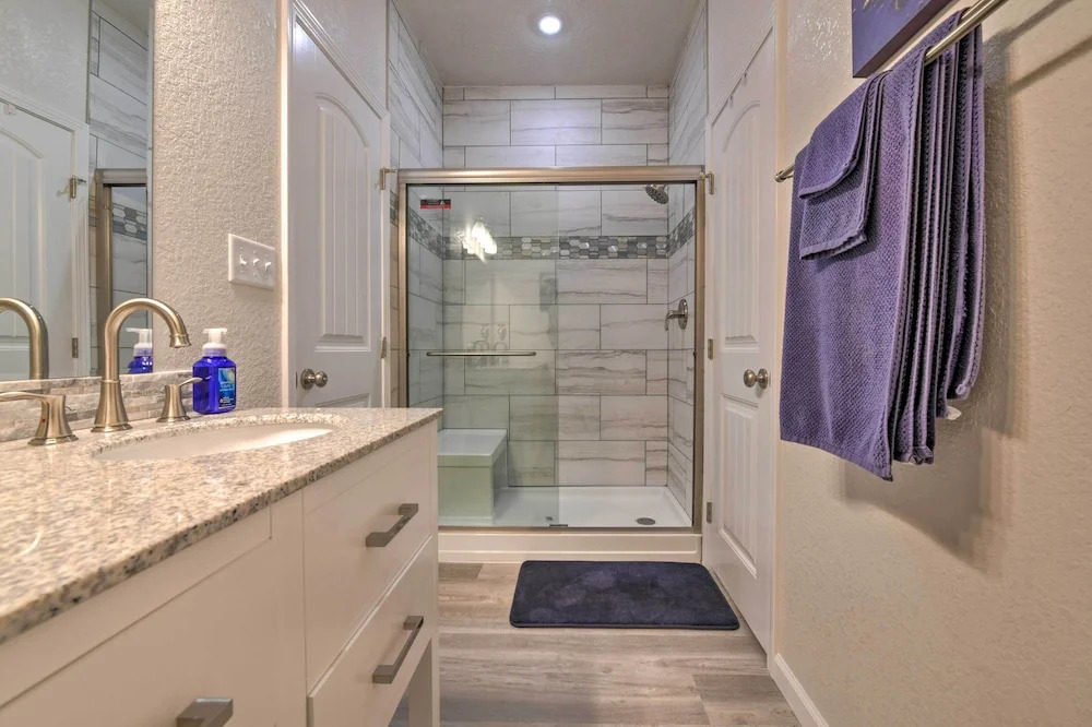 'sea Shell Chalet': Oceanfront Surfside Beach Gem