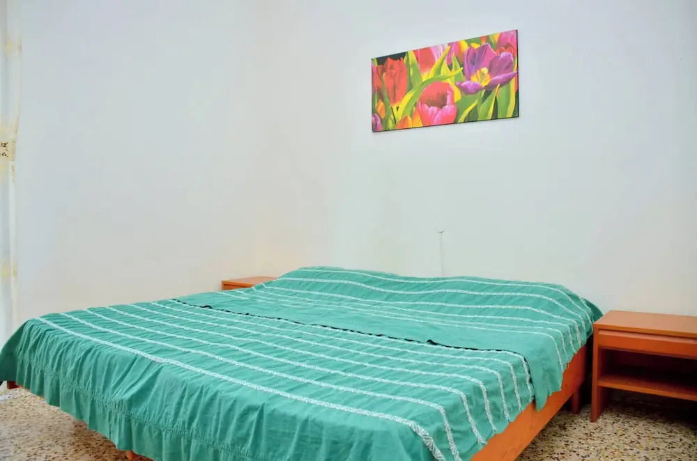 Semi-detached villa with large private garden