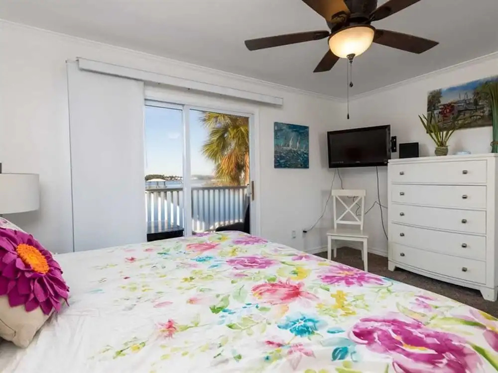 Dolphin Dreams by Meyer Vacation Rentals