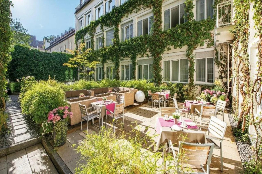 Boutique Hotel Atrium München