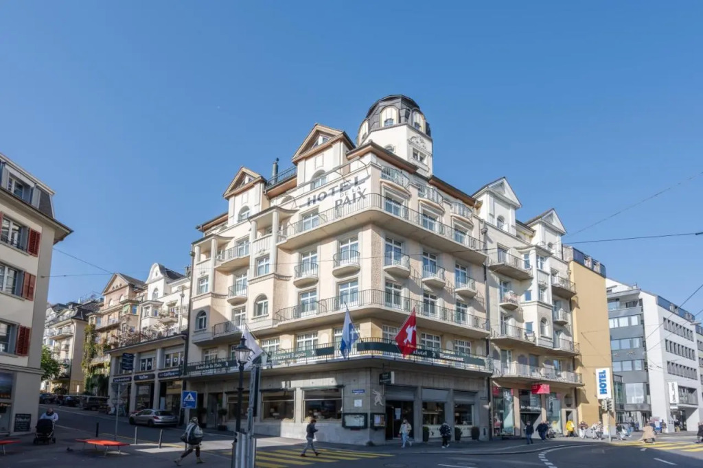 Hotel De la Paix