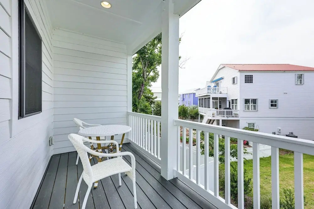 Walk to the Waves: Coastal Kure Beach Retreat