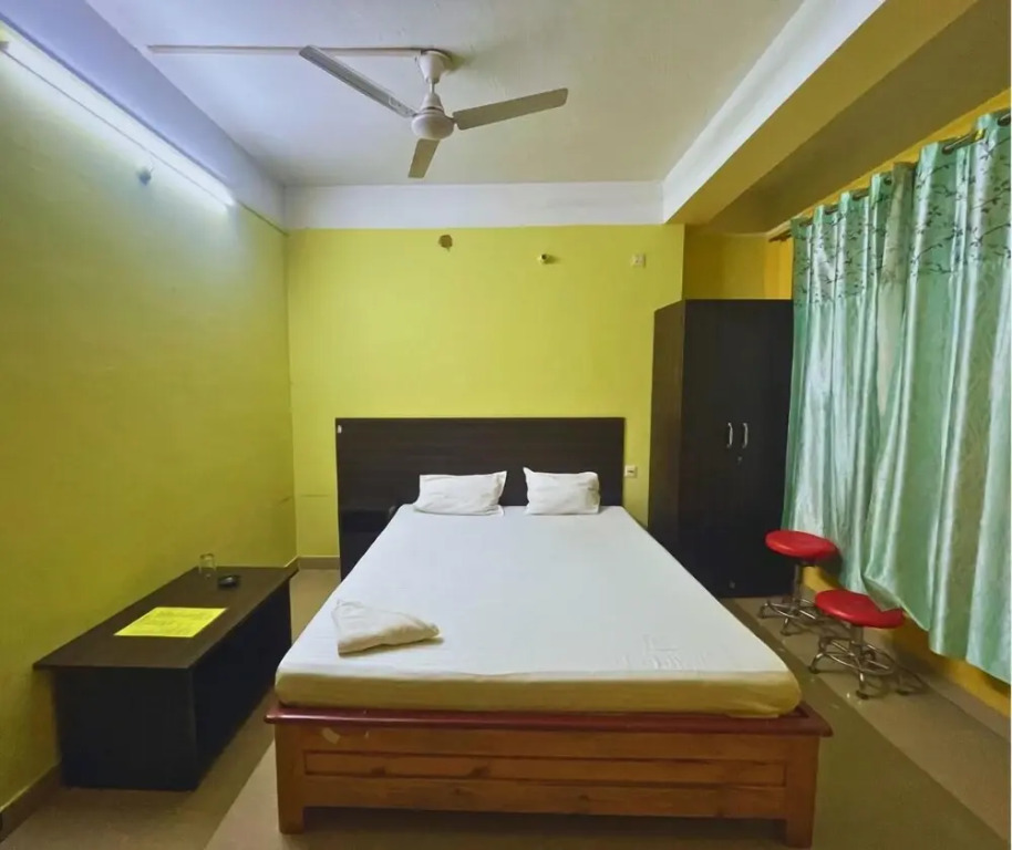 H K Residency Near Kalakshetra