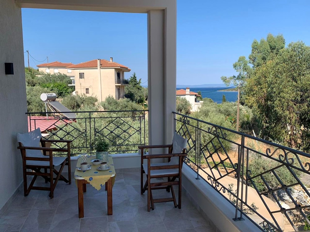 Effies Maisonette and Detached Studio