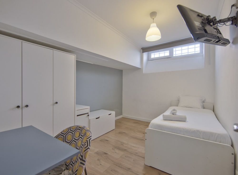 Jamor Terrace by Homing