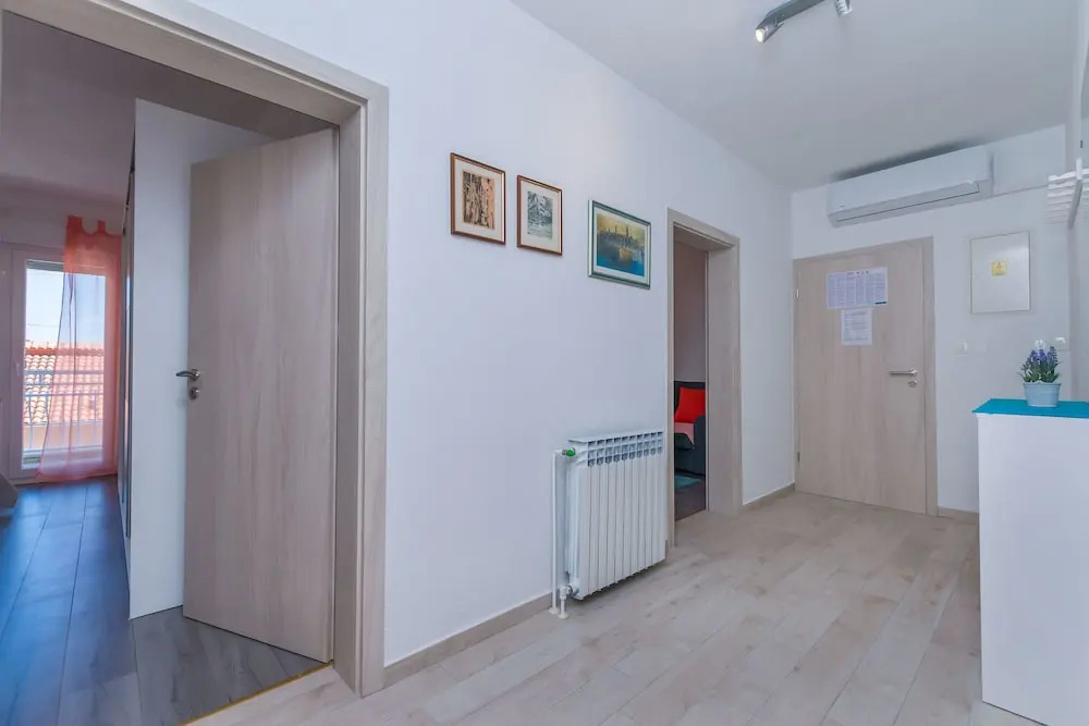 Apartment Adrian