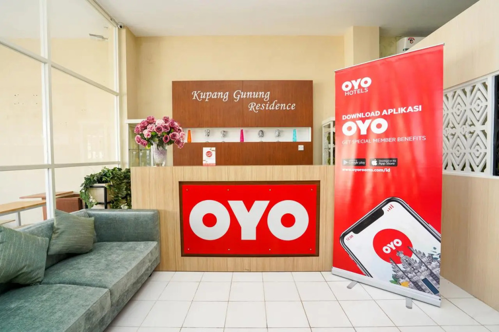 Hotel O Surabaya near Surabaya Town Square formerly Kupang Gunung Residence