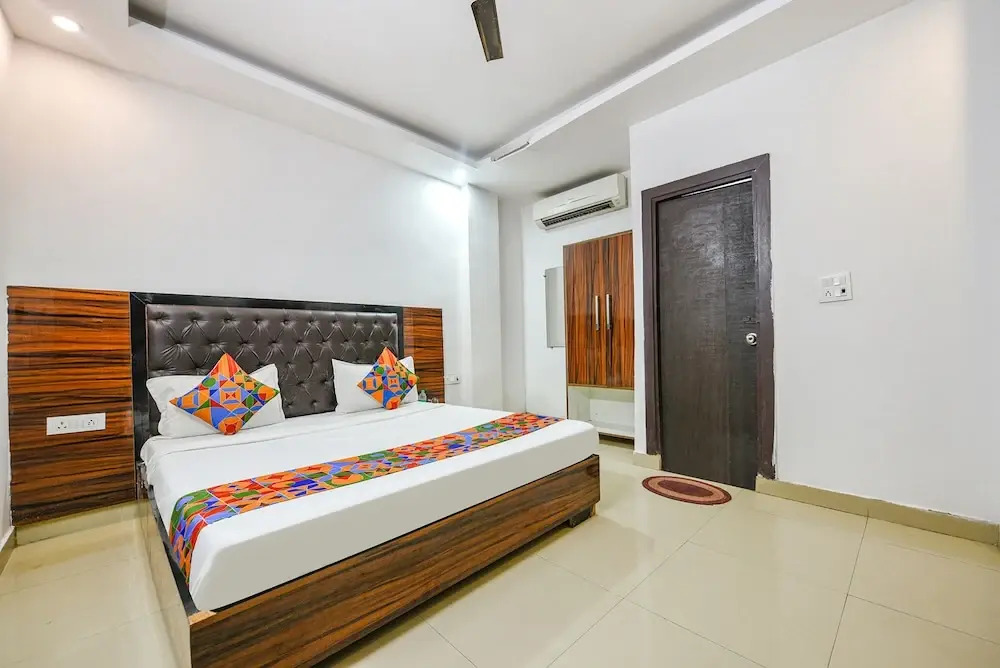 Fabhotel Glorify