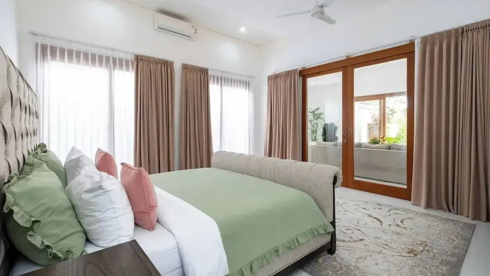 Luxurious Family 6 Br Villa in Seminyak Breakfast Include