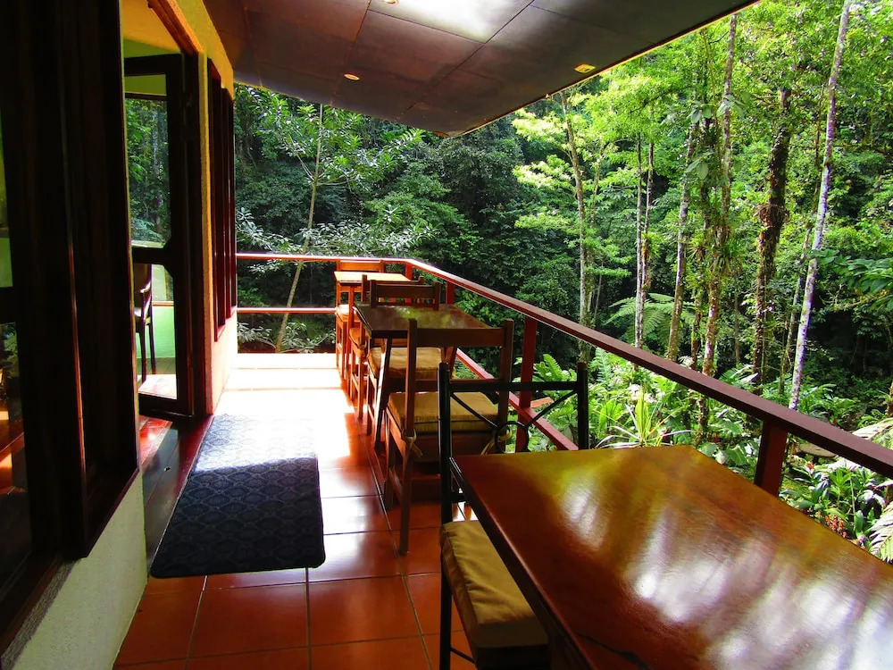 Agua Inn
