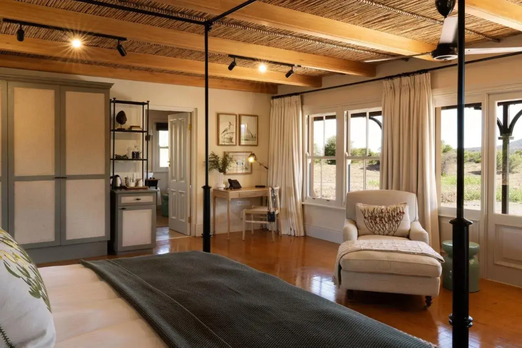Samara Karoo Lodge