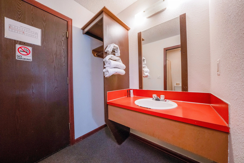 Unicorn Inn by OYO Portland