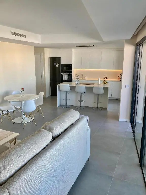 The View Luxury Vacation Apartment 4