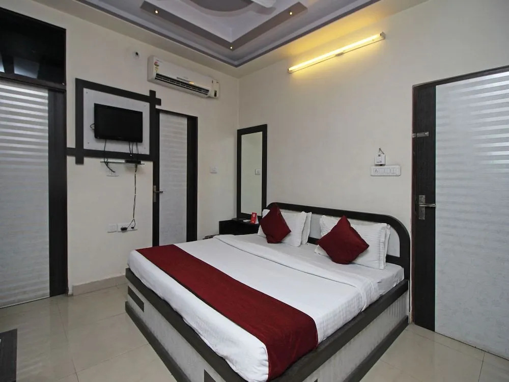OYO Rooms Gaurav Tower