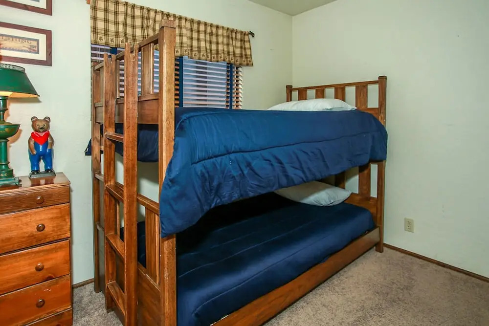 Moose Inn-1836 by Big Bear Vacations