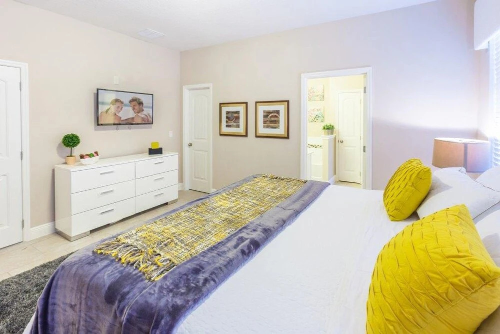 Solterra - 4404 Acorn Court