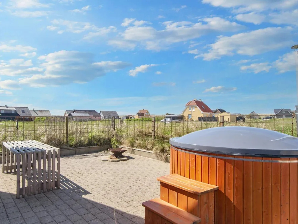 10 person holiday home in Harboøre-By Traum