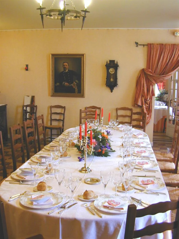 Chateau De Meracq